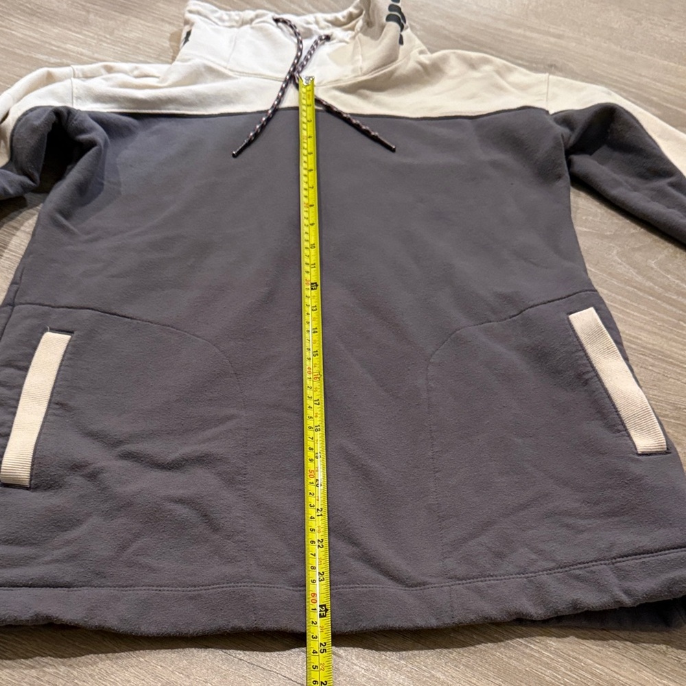Columbia Cream and Gray Cowl Neck Sweatshirt Tunic Size Medium - Picture 4 of 6